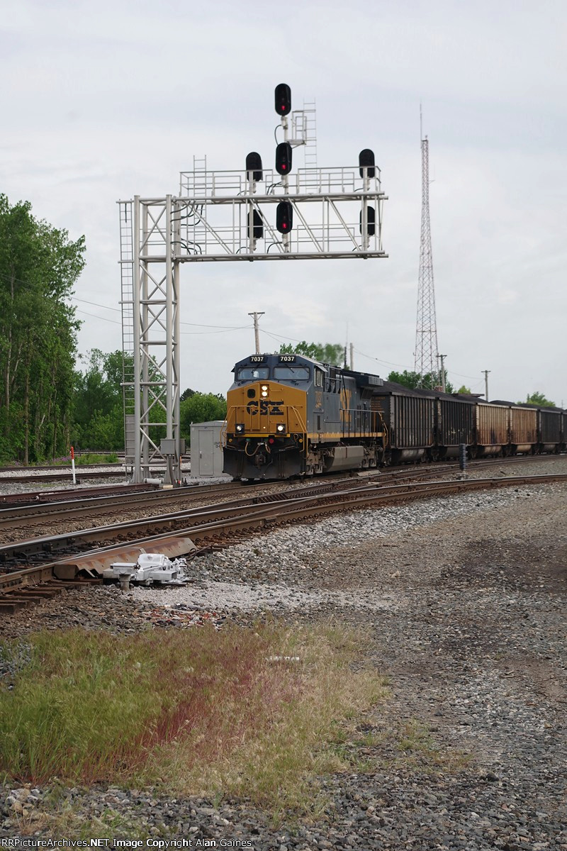 CSX C30-7 7037